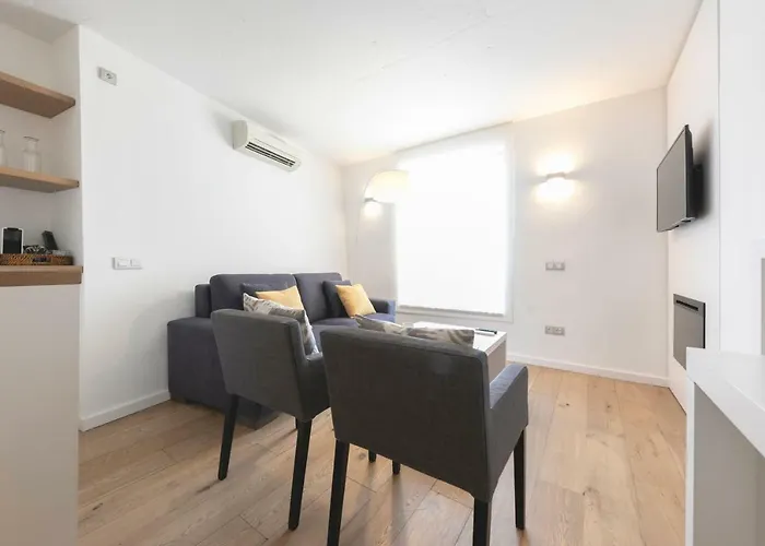 Bravissimo Portal Nou, With Private Garage 公寓 *