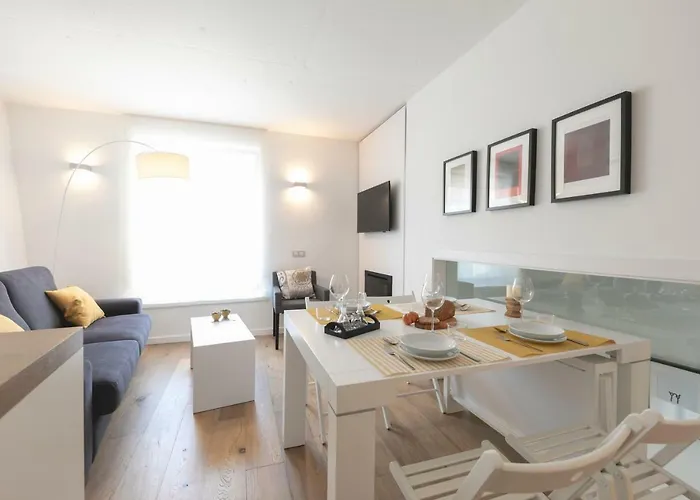 公寓 Bravissimo Portal Nou, With Private Garage