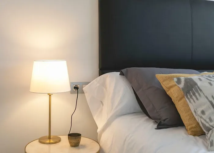 公寓 Bravissimo Portal Nou, With Private Garage *