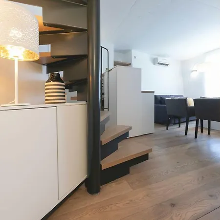 Bravissimo Portal Nou, With Private Garage アパート ジローナ